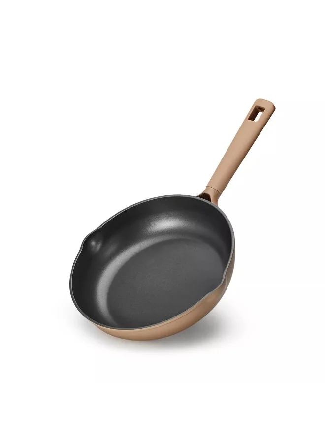 كاروت مقلاة كاروت 10 بوصات غير لاصقة مع فتحة صب، خالية من PFAS وPFOA لطهي صحي، معززة بالتيتانيوم ومقبض مقاوم للحرارة، متوافقة مع جميع المواقد وآمنة لغسالة الصحون (رمادي داكن)